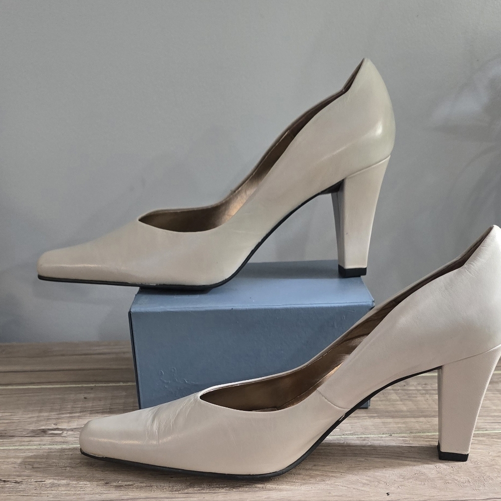 770 Bellini Rosado Classy Leather Pumps Dove Taupe Sz 7M Pointed Toe 3" Heel NIB